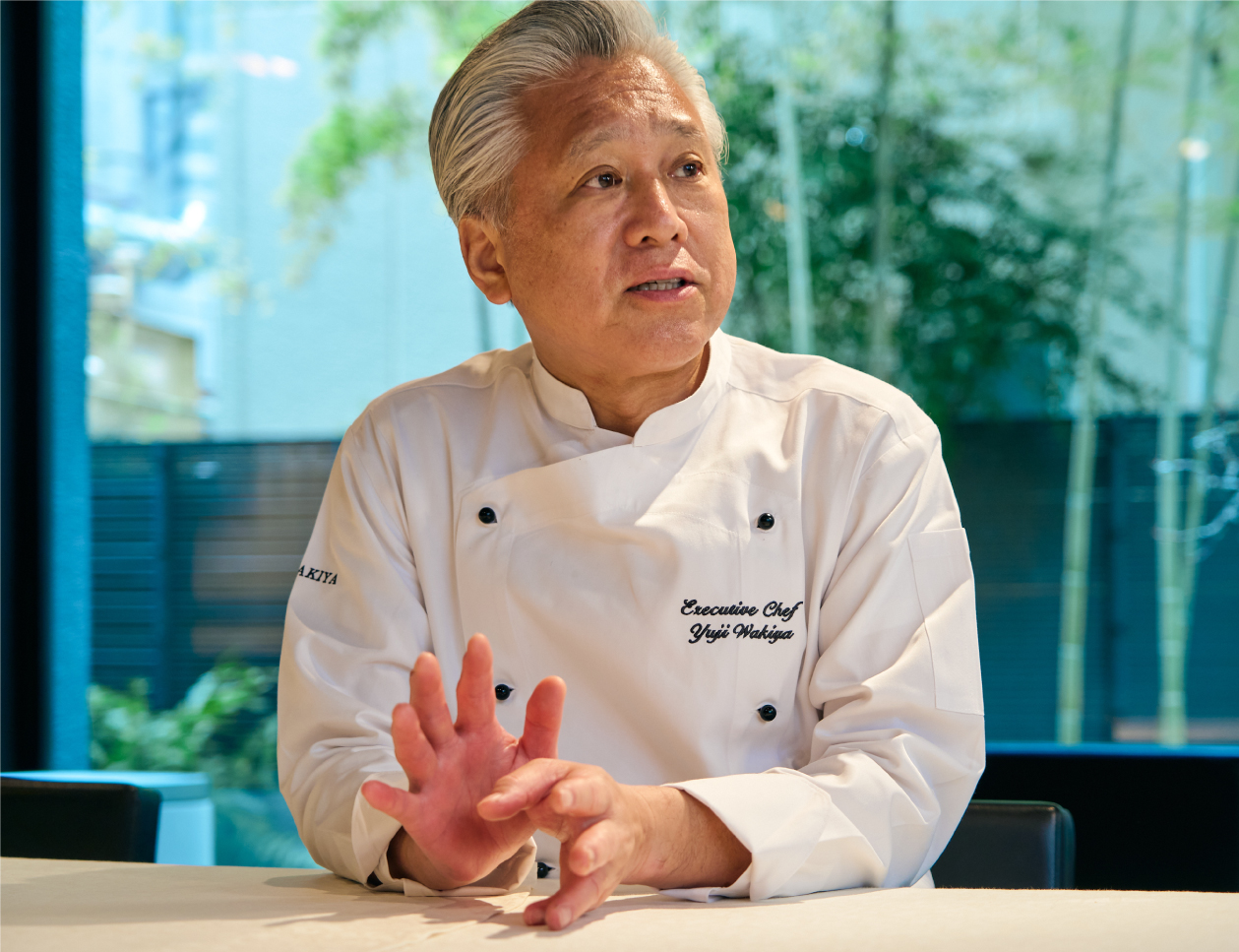 脇屋 友詞シェフ