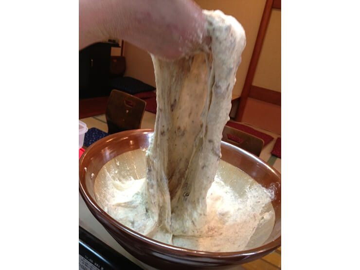 約300年前から滋賀県で栽培されている「秦荘産自然薯」。ご飯によく合います